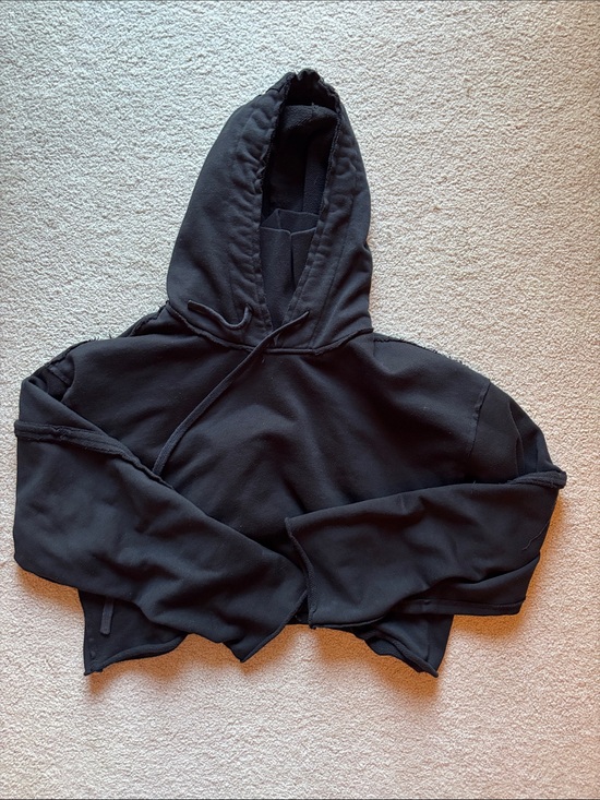 ALO Yoga Tops - Alo Black Cropped Hoodie